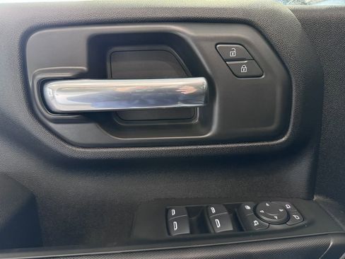 Certified 2025 Chevrolet Silverado 2500 Custom w/ Custom Convenience Package image 23