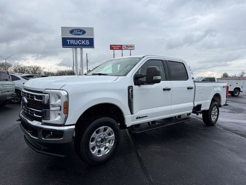 Used 2024 Ford F250 XLT image 3