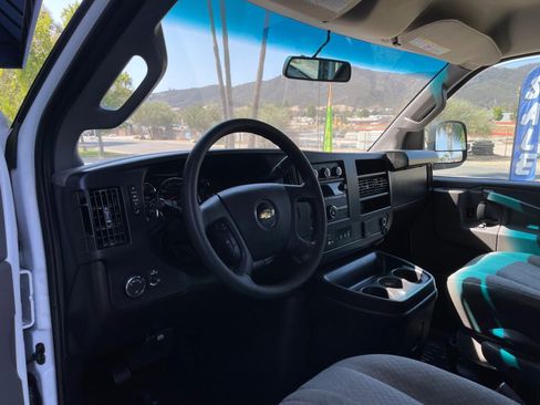 Used 2022 Chevrolet Express 2500 w/ Driver Convenience Package RWD image 10