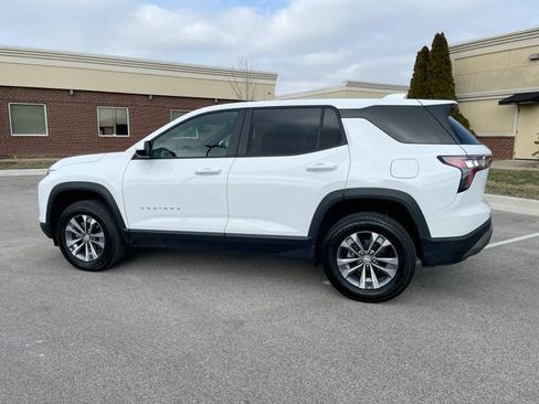 Used 2025 Chevrolet Equinox LT image 3