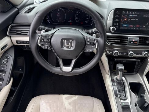 Used 2018 Honda Accord Touring image 27