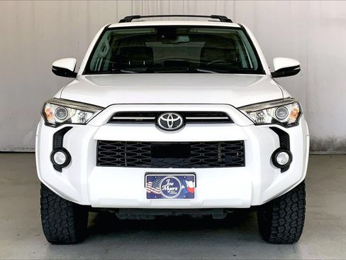 Used 2020 Toyota 4Runner SR5 Premium AWD/4WD image 2