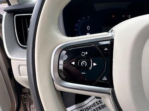 Certified 2023 Volvo XC60 B5 Plus w/ Climate Package AWD/4WD image 21