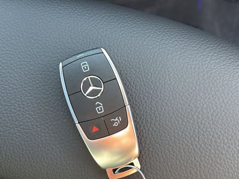 Certified 2025 Mercedes-Benz GLB 250 4MATIC image 51