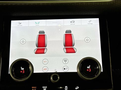 Used 2019 Land Rover Range Rover Velar R-Dynamic SE image 25