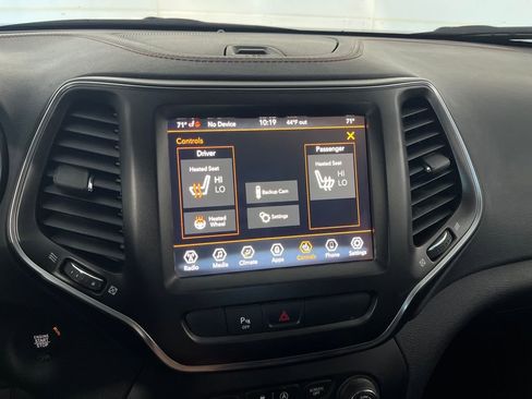 Used 2020 Jeep Cherokee Trailhawk w/ Cold Weather Group image 74