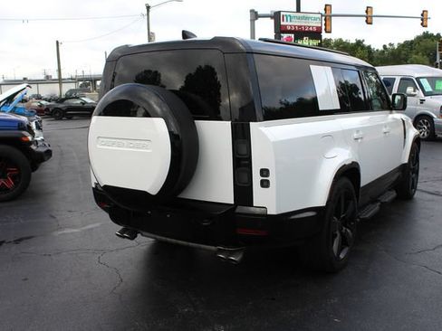 Used 2026 Land Rover Defender 130 V8 AWD/4WD image 10