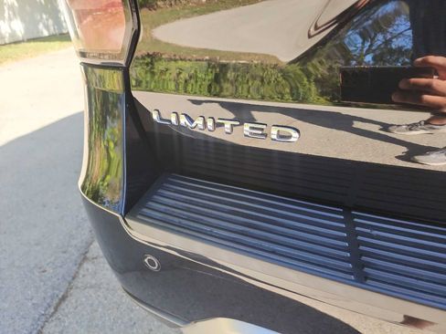 Used 2020 Ford Expedition Max Limited image 8