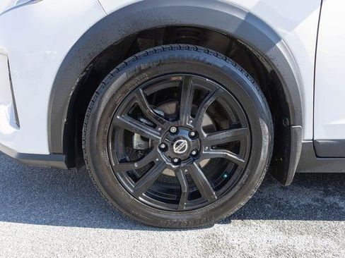 Used 2021 Nissan Kicks SR w/ SR Premium Package image 5