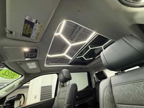 Used 2022 Toyota Tundra Limited image 5