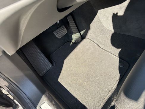 Certified 2025 Volvo XC60 B5 Plus image 16