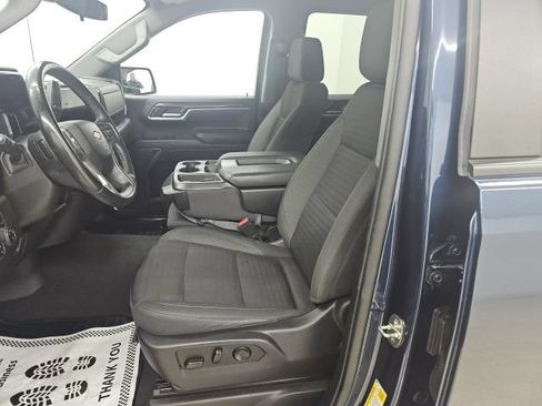 Used 2023 Chevrolet Silverado 1500 LT AWD/4WD image 17