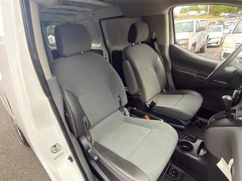 Used 2015 Nissan NV200 SV w/ Technology Package FWD image 17