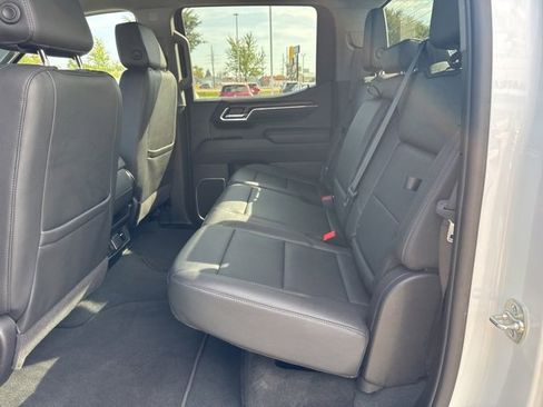 Used 2025 GMC Sierra 1500 SLT image 27