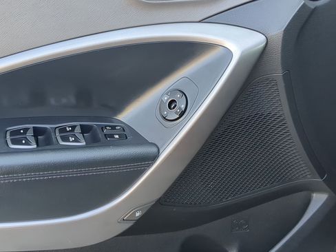 Used 2015 Hyundai Santa Fe Sport image 15