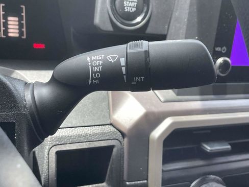 Used 2025 Toyota Tacoma SR5 AWD/4WD image 31