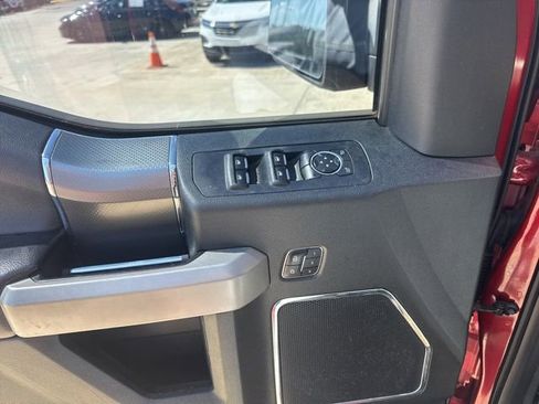 Used 2015 Ford F150 Lariat w/ Equipment Group 502A Luxury AWD/4WD image 30