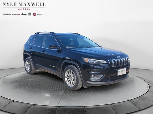 Used 2022 Jeep Cherokee Latitude Lux FWD image 2