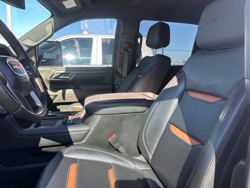 Used 2025 GMC Sierra 2500 AT4 AWD/4WD image 8