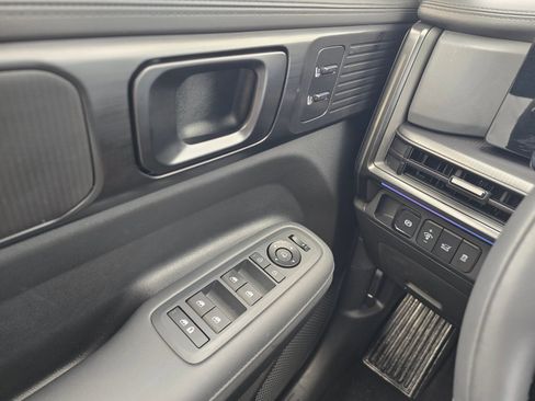 Used 2025 Hyundai Santa Fe Calligraphy AWD/4WD image 23