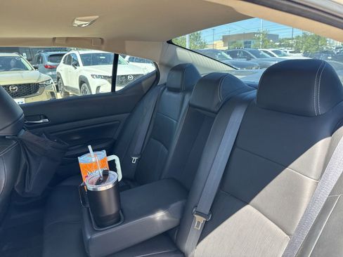 Used 2019 Nissan Altima 2.5 SL FWD image 26
