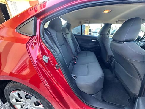 Used 2021 Toyota Corolla LE image 17