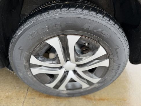 Used 2013 Toyota RAV4 LE image 14