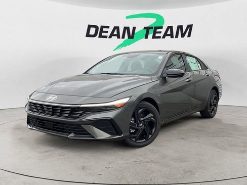 New 2026 Hyundai Elantra SEL Sport image 3