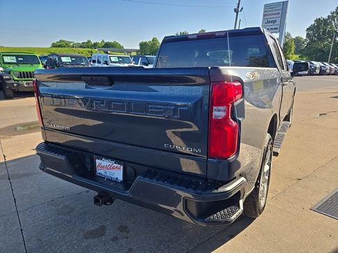Used 2021 Chevrolet Silverado 1500 Custom AWD/4WD image 9