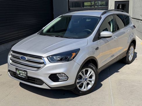 Used 2018 Ford Escape SE AWD/4WD image 2