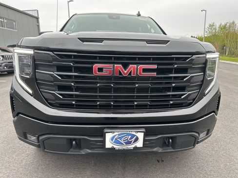 Used 2022 GMC Sierra 1500 Elevation AWD/4WD image 3