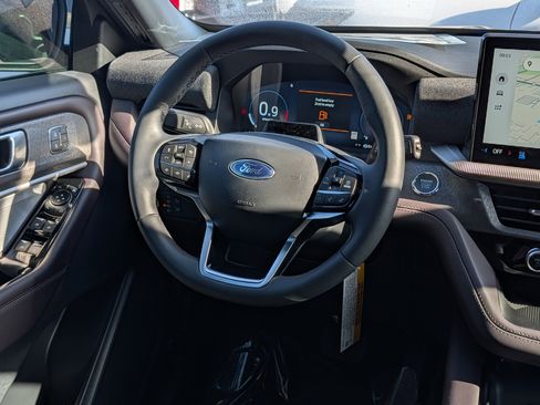New 2026 Ford Explorer Platinum RWD image 21