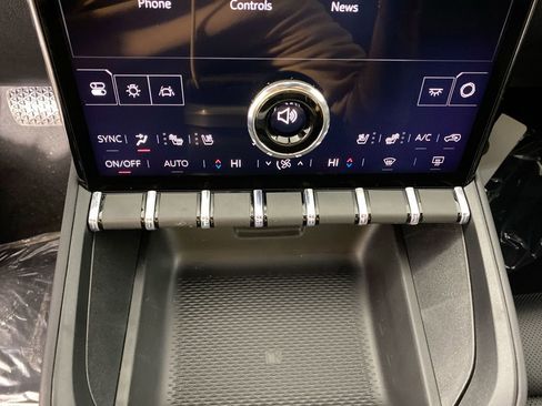 Used 2026 GMC Terrain Elevation w/ Elevation Premium Package image 18