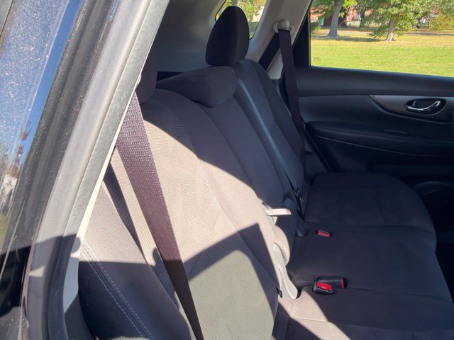 Used 2016 Nissan Rogue SV AWD/4WD image 20