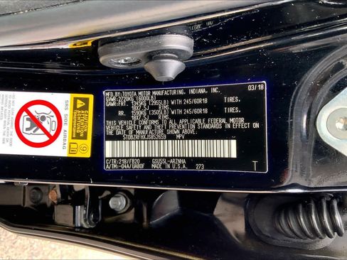 Used 2018 Toyota Highlander LE AWD/4WD image 31