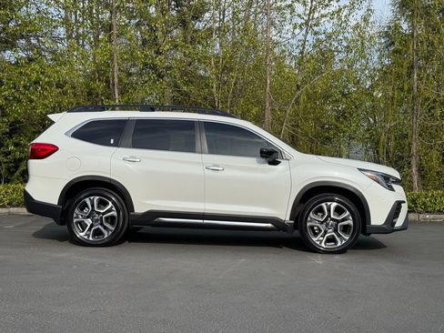 Used 2025 Subaru Ascent Touring AWD/4WD image 28
