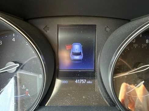 Used 2020 Toyota C-HR LE FWD image 13