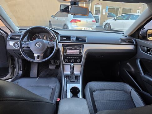 Used 2013 Volkswagen Passat 2.5 SE FWD image 12