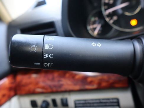 Used 2010 Subaru Legacy 2.5GT Limited image 32