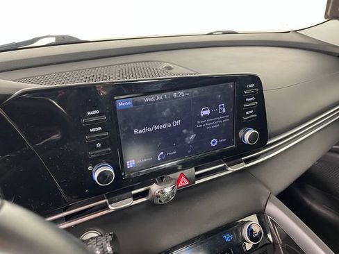 Used 2021 Hyundai Elantra SEL w/ Convenience + Premium Package FWD image 7