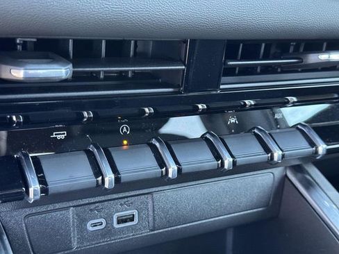 New 2026 GMC Canyon Elevation image 16