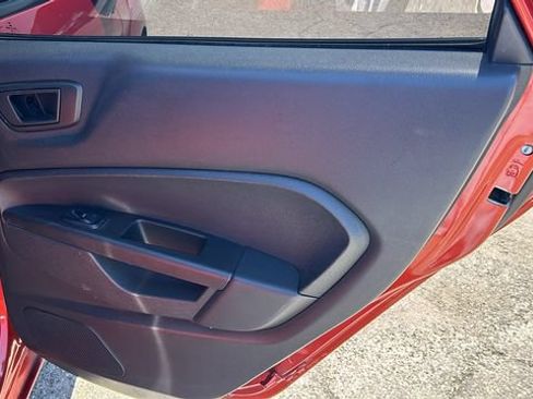 Certified 2018 Ford Fiesta SE FWD image 11