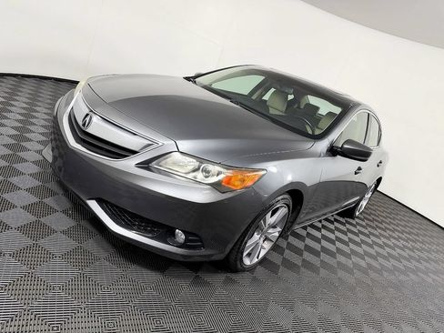 Used 2014 Acura ILX w/ Technology Package FWD image 17