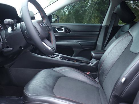 Used 2022 Jeep Compass Trailhawk image 14