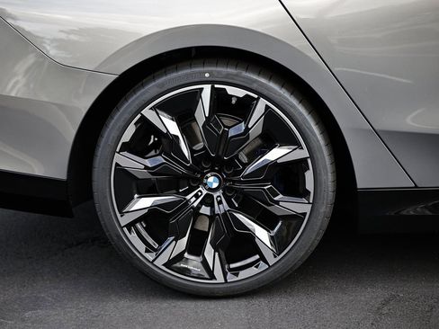 New 2026 BMW 530i w/ M Sport Package image 6