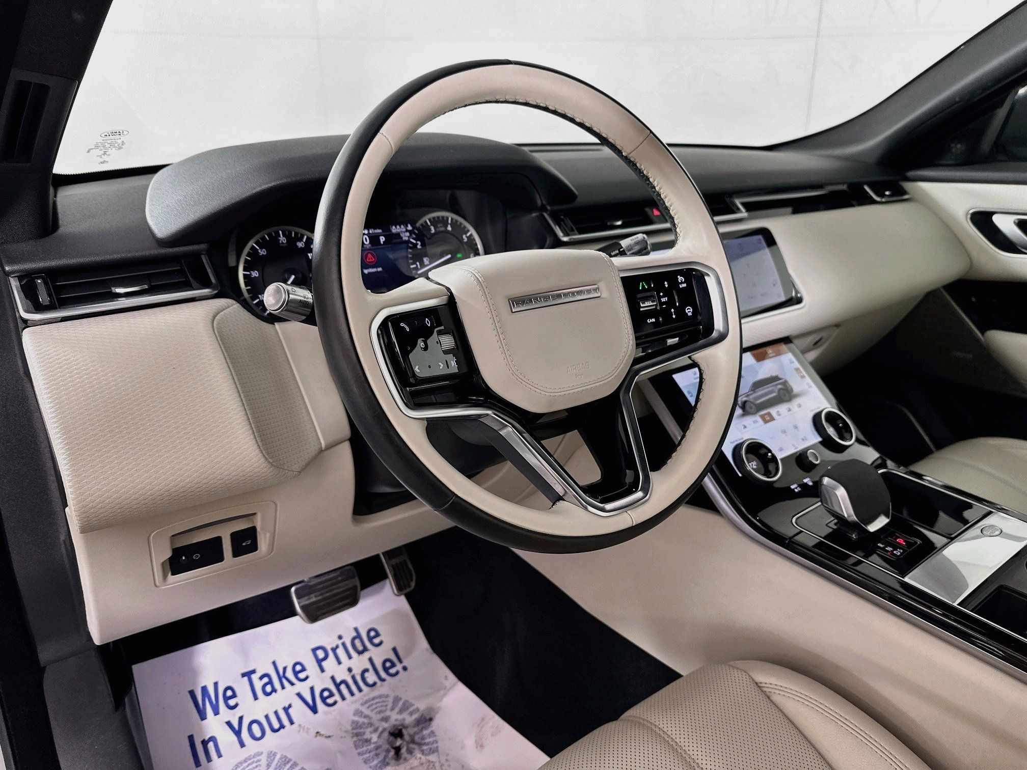 Used 2022 Land Rover Range Rover Velar R-Dynamic S AWD/4WD image 9