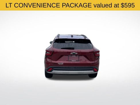 Used 2025 Chevrolet Trax LT w/ Driver Confidence Package image 4