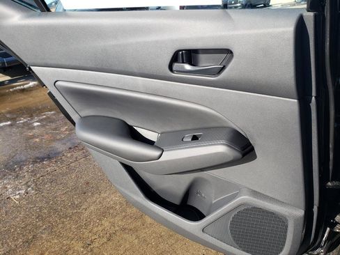 Used 2025 Nissan Altima 2.5 S image 17