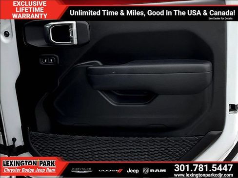 Used 2025 Jeep Wrangler Unlimited Sport AWD/4WD image 27