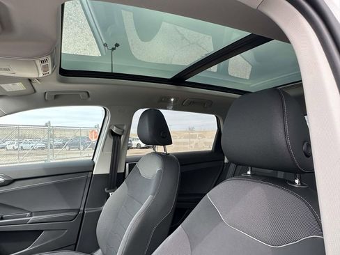 New 2025 Volkswagen Taos SE image 15